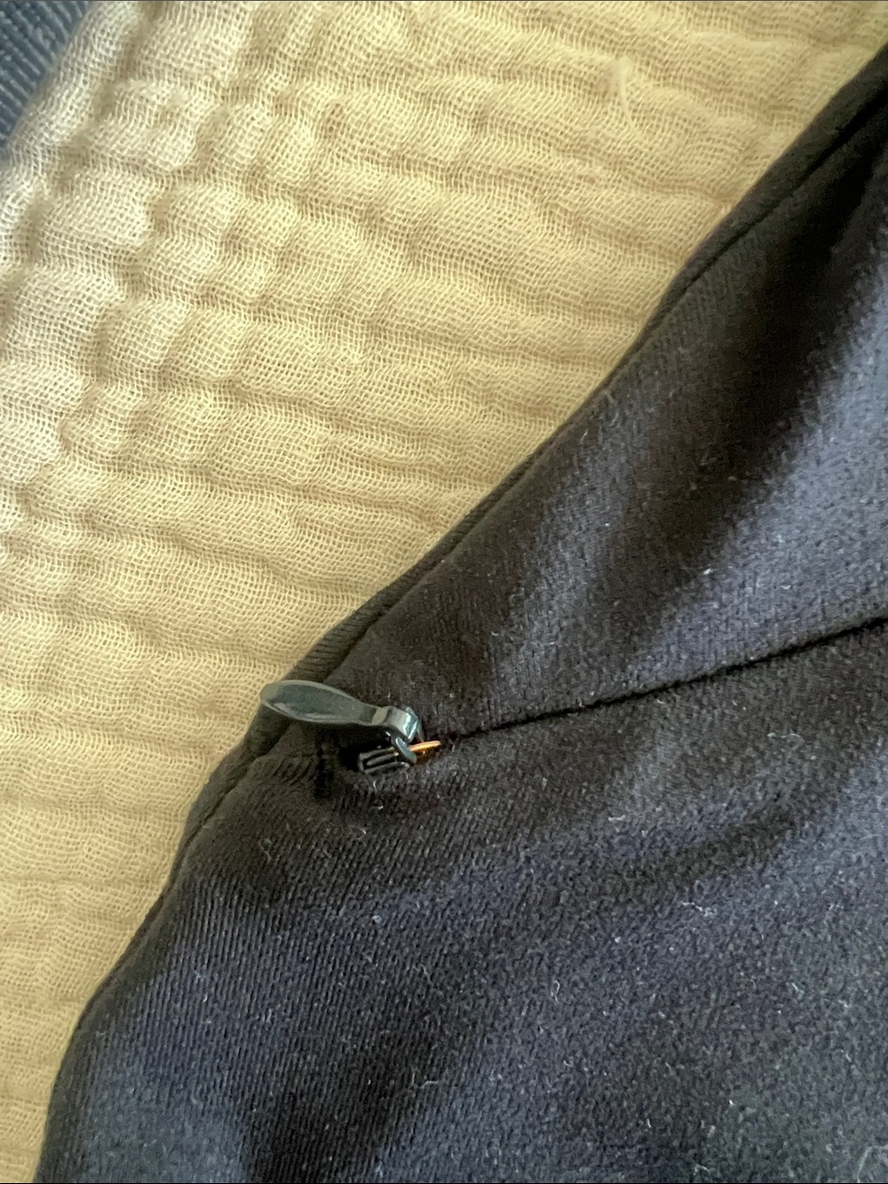 Under Armour Jacket with Charcoal Sleeves - Picture 5 of 14